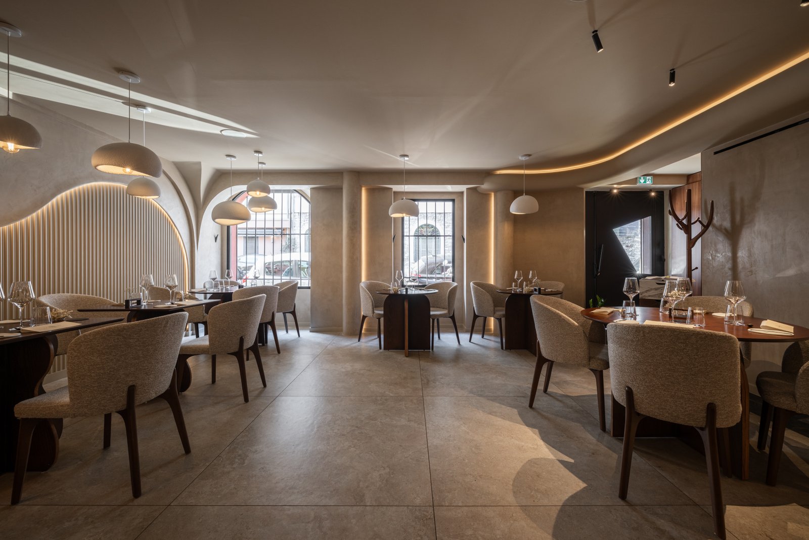 Vue du restaurant LOG5816 HDR